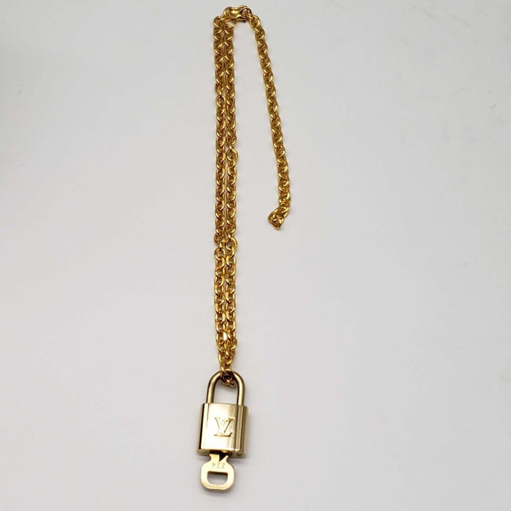 100% Auth Louis Vuitton Lock & Key with Unbranded 18k Gold Plated Chain Necklace - Picture 3 of 9